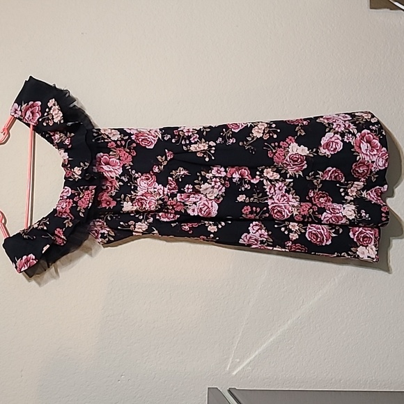 NWOT Off the shoulder floral dress - Picture 6 of 6